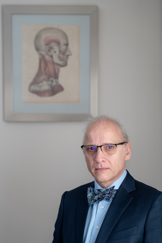 Portrait of Dr. Juan Monreal, plastic surgeon.